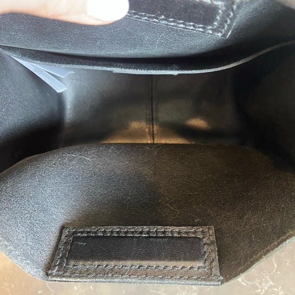 Madewell Black Crossbody Bag with Gold Hardware - Picture 6 of 10